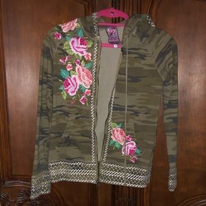 Johnny Was floral embroidered camo hoodie (XS)